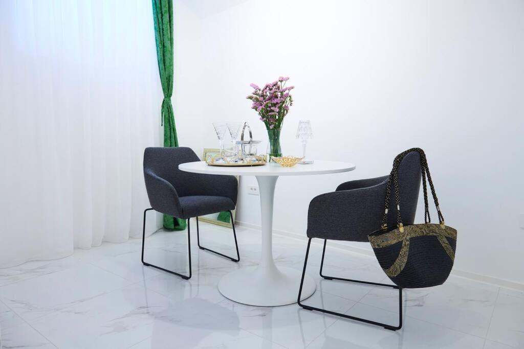 White Bliss Hideaway Apartment ลูบลิยานา ภายนอก รูปภาพ